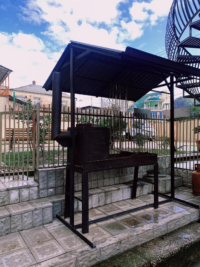 Семейный Дворик Sukhumi Exterior photo